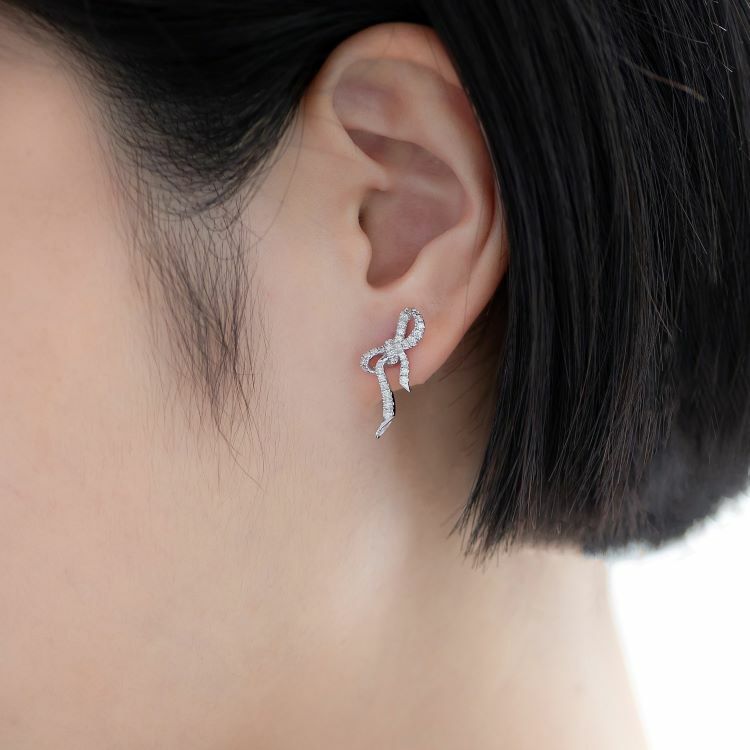 鑽石蝴蝶結18K耳釘