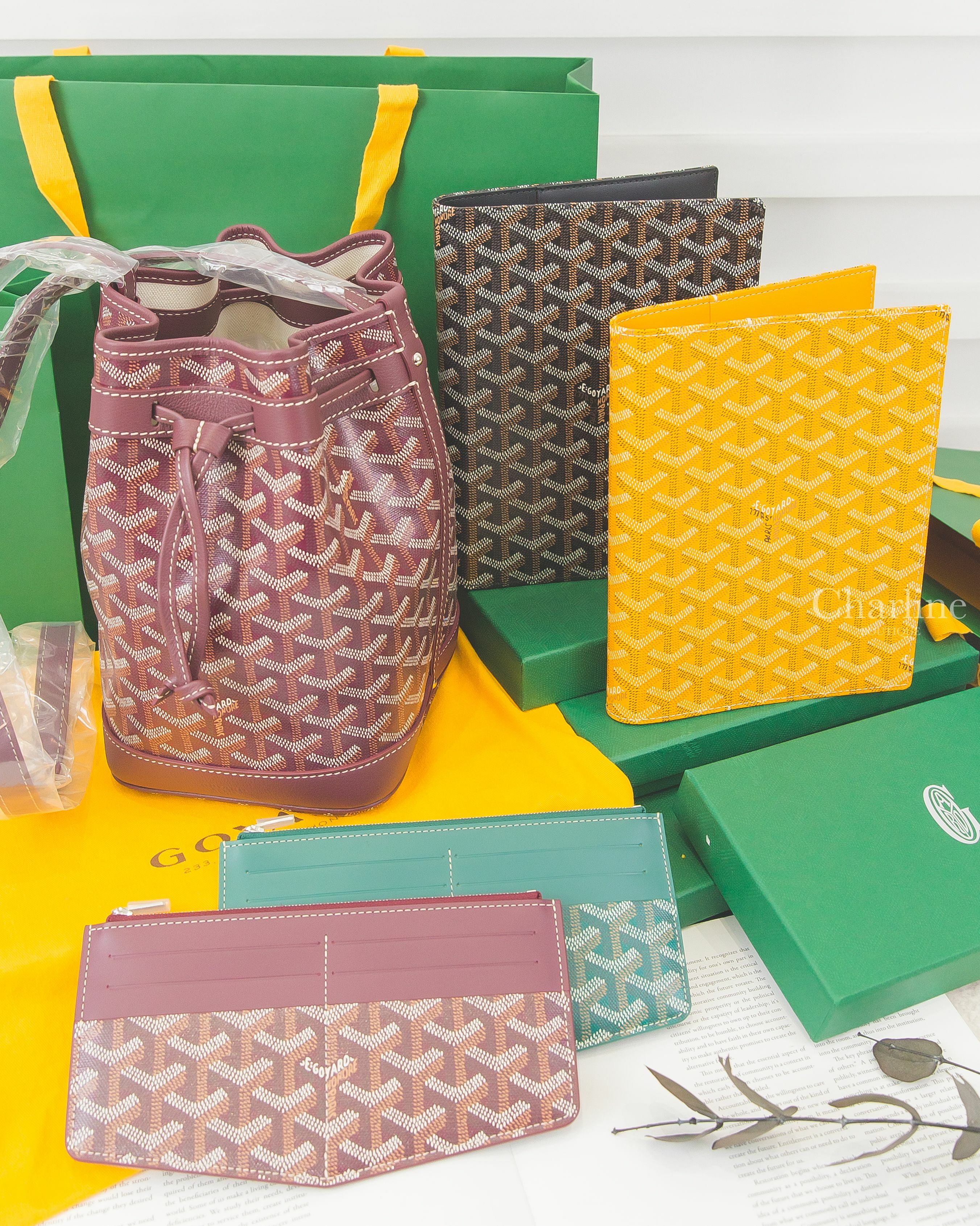 Goyard Insert Louise 綠色卡夾,Insert Louise 勃根地酒紅卡夾,Petit Flot Bucket勃根地酒紅水桶包,黃色A5筆記本夾,黑色A5筆記本夾-Charline Boutique 精品代購