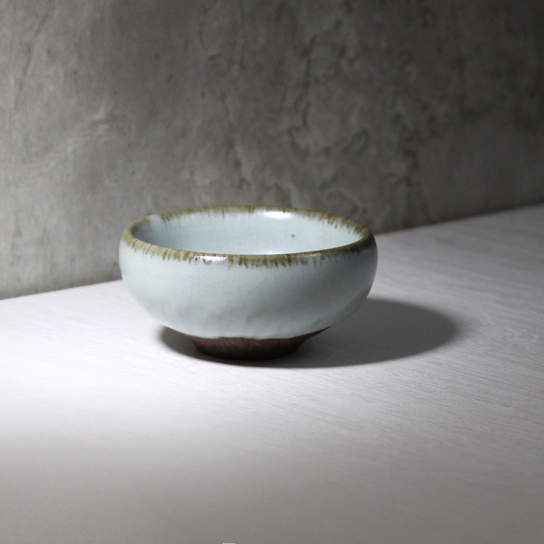 汝韻煙青雕紋儒雅杯