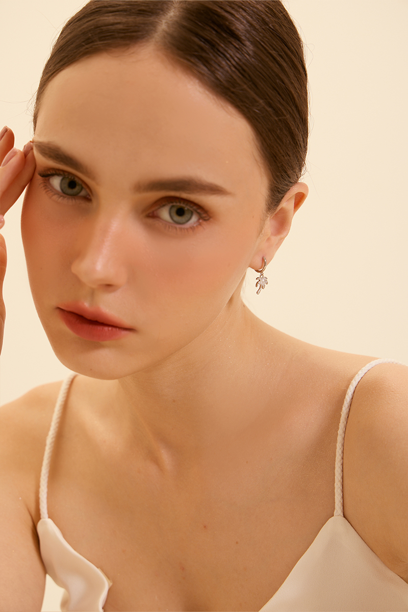 椰樹鑲鑽。針式耳環(銀)