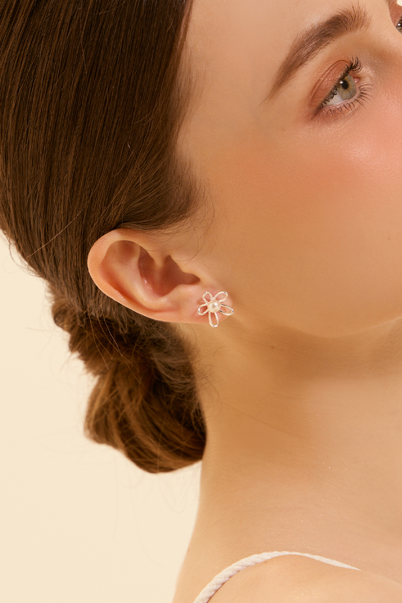 【925純銀】線形雛菊 。銀針耳環