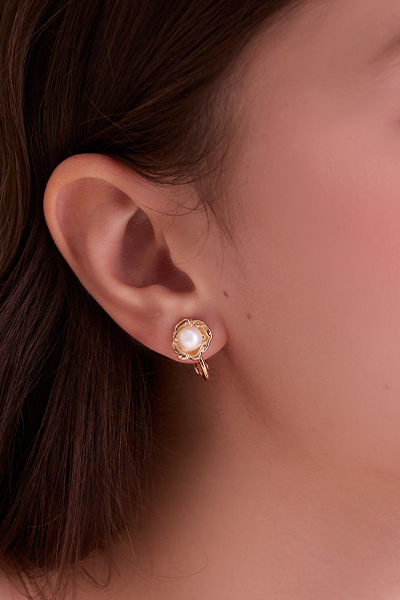 法式質感皺褶珍珠。夾式耳環