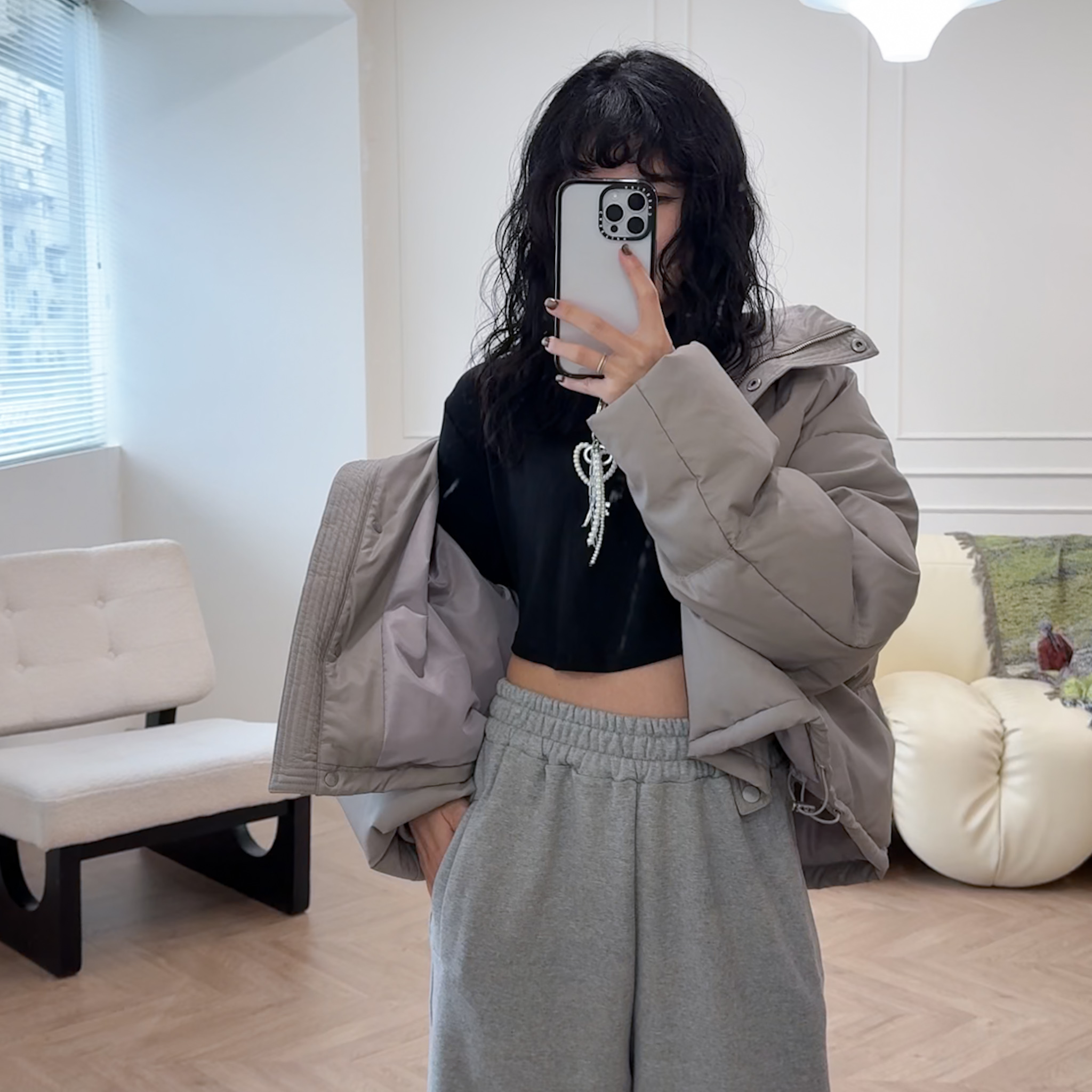 D23 包色推薦-弧形下擺短版上衣(黑)