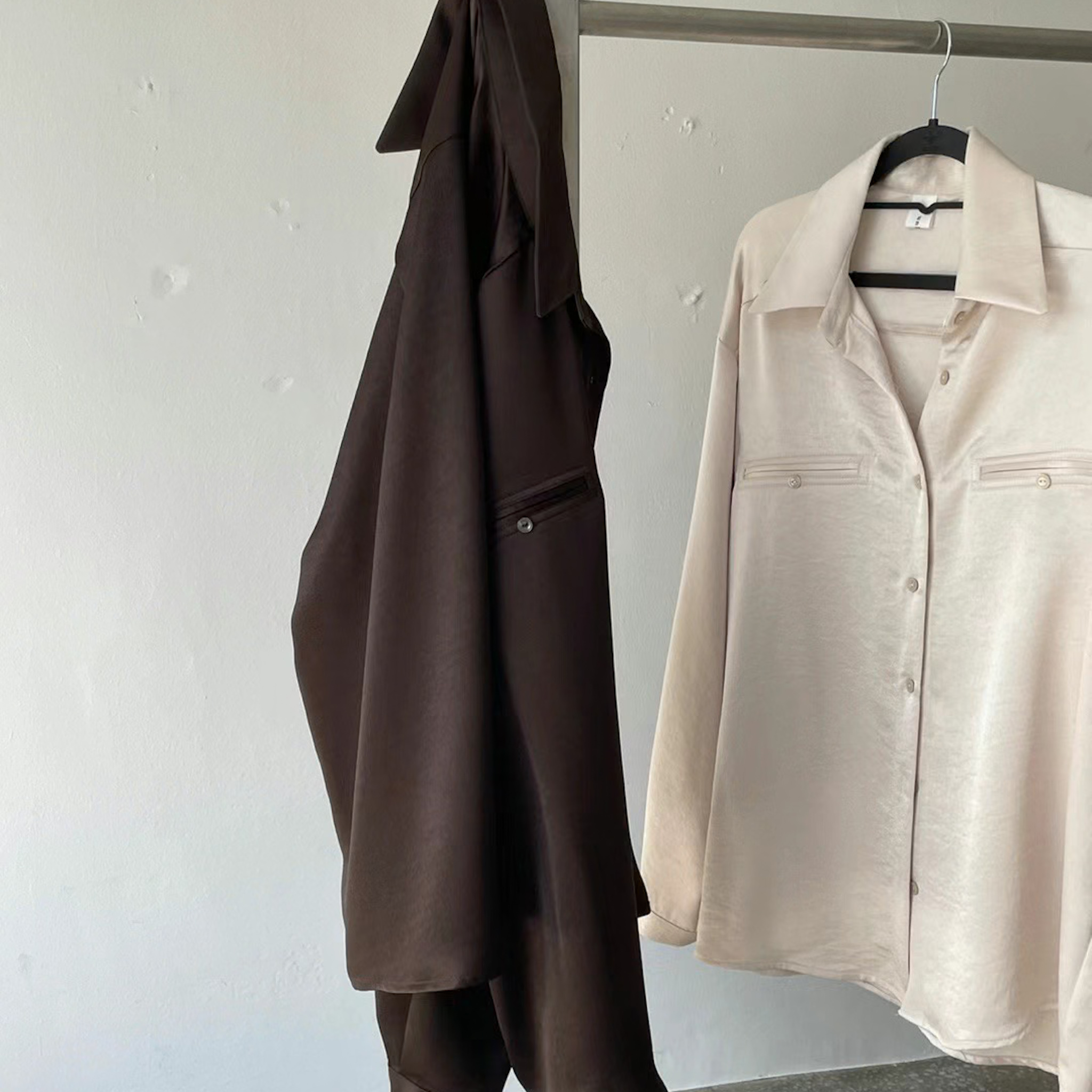 D20高級奶油光澤單口袋襯(奶油)