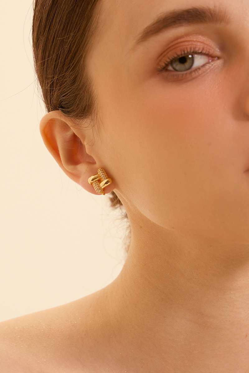 輕奢菱形。夾式耳環