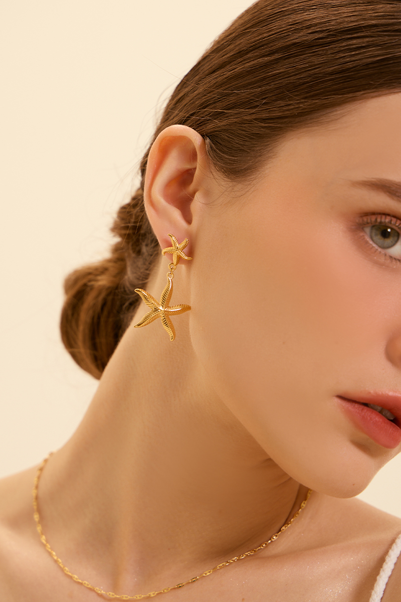 夏季海星。針式耳環
