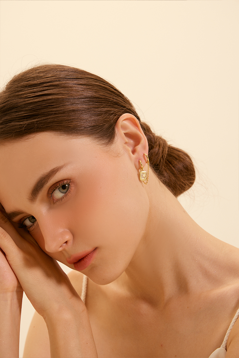 半鑽愛心雙環組。針式耳環