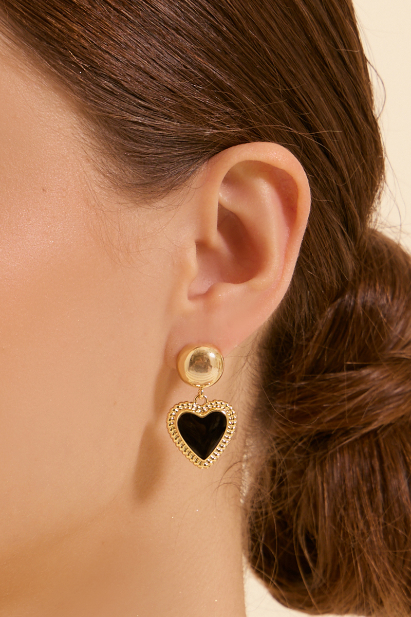 琺瑯愛心。銀針耳環