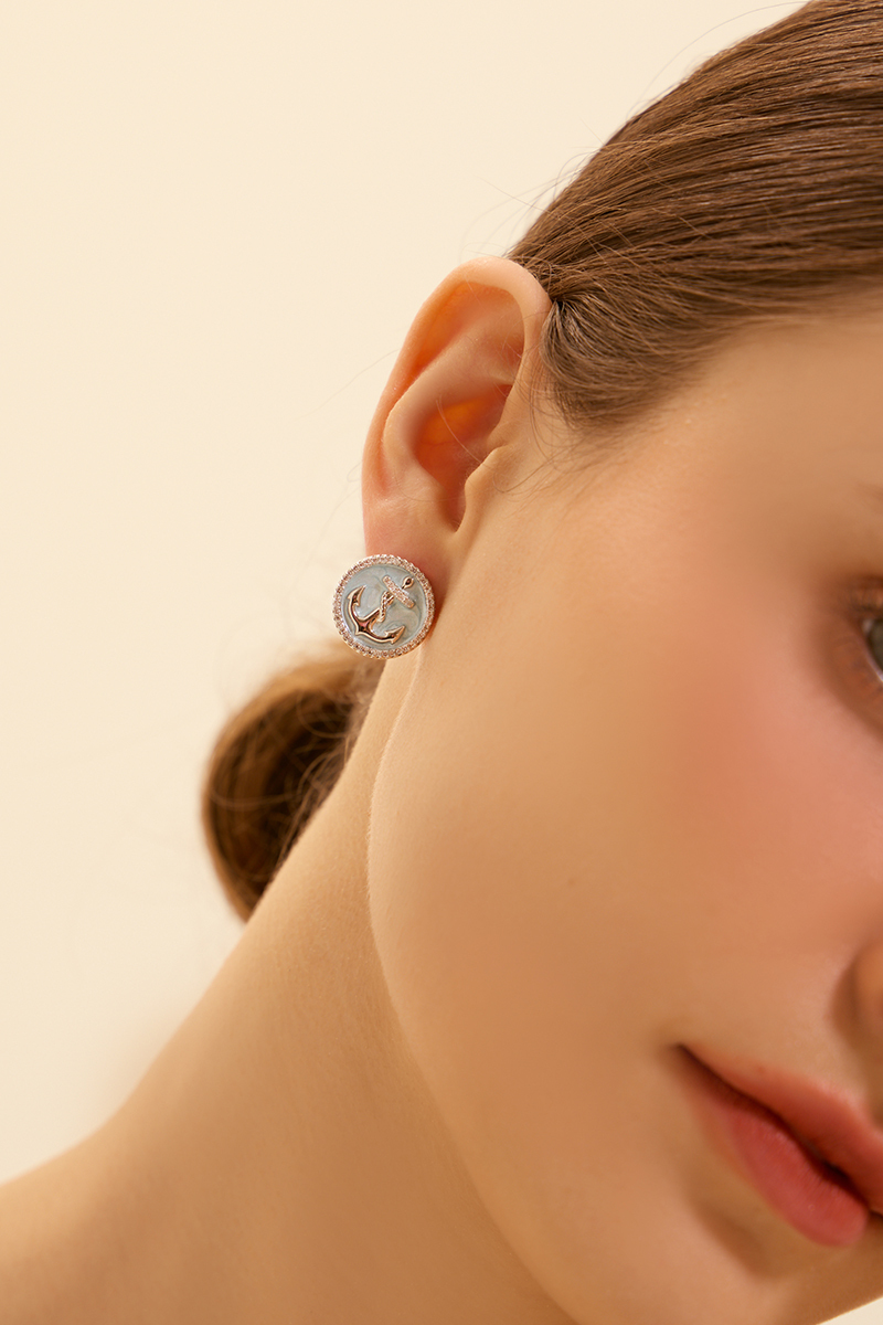 夏日海軍畫釉。銀針耳環