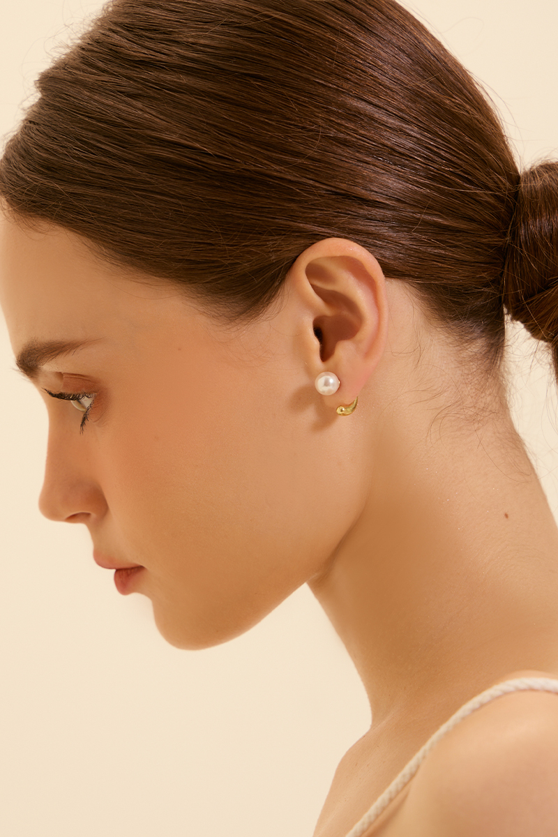 簡約兩戴。銀針耳環