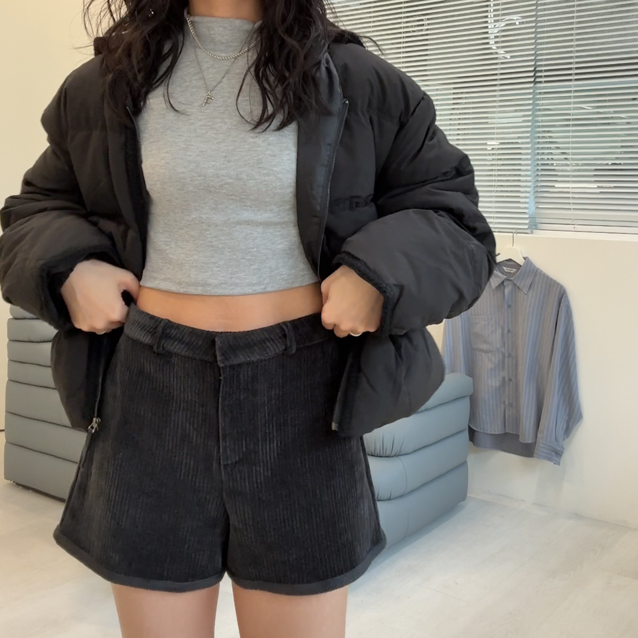 D10想像不到的手感燈芯絨滾邊短褲(黑S)