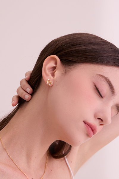 鑽心蝴蝶餅。銀針耳環