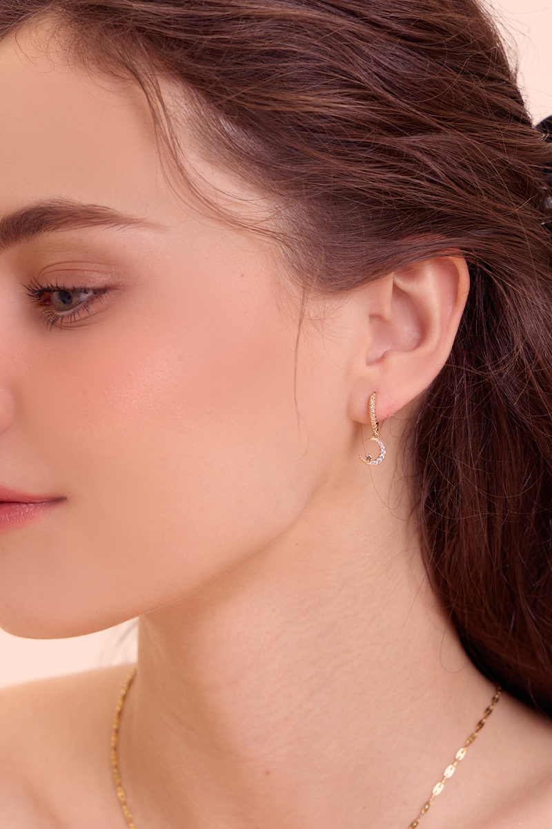 星星月亮鋯石。針式耳環