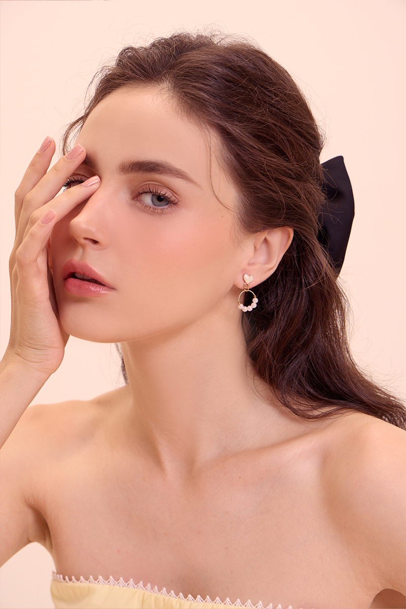 幾何愛心珍珠。銀針耳環