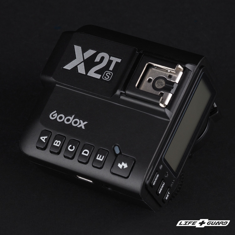 LIFE+GUARD 貼膜質感特寫，LIFE+GUARD 設計風格