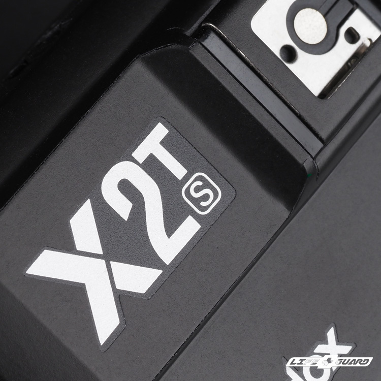 LIFE+GUARD 貼膜安裝示意，適用 Godox X2T