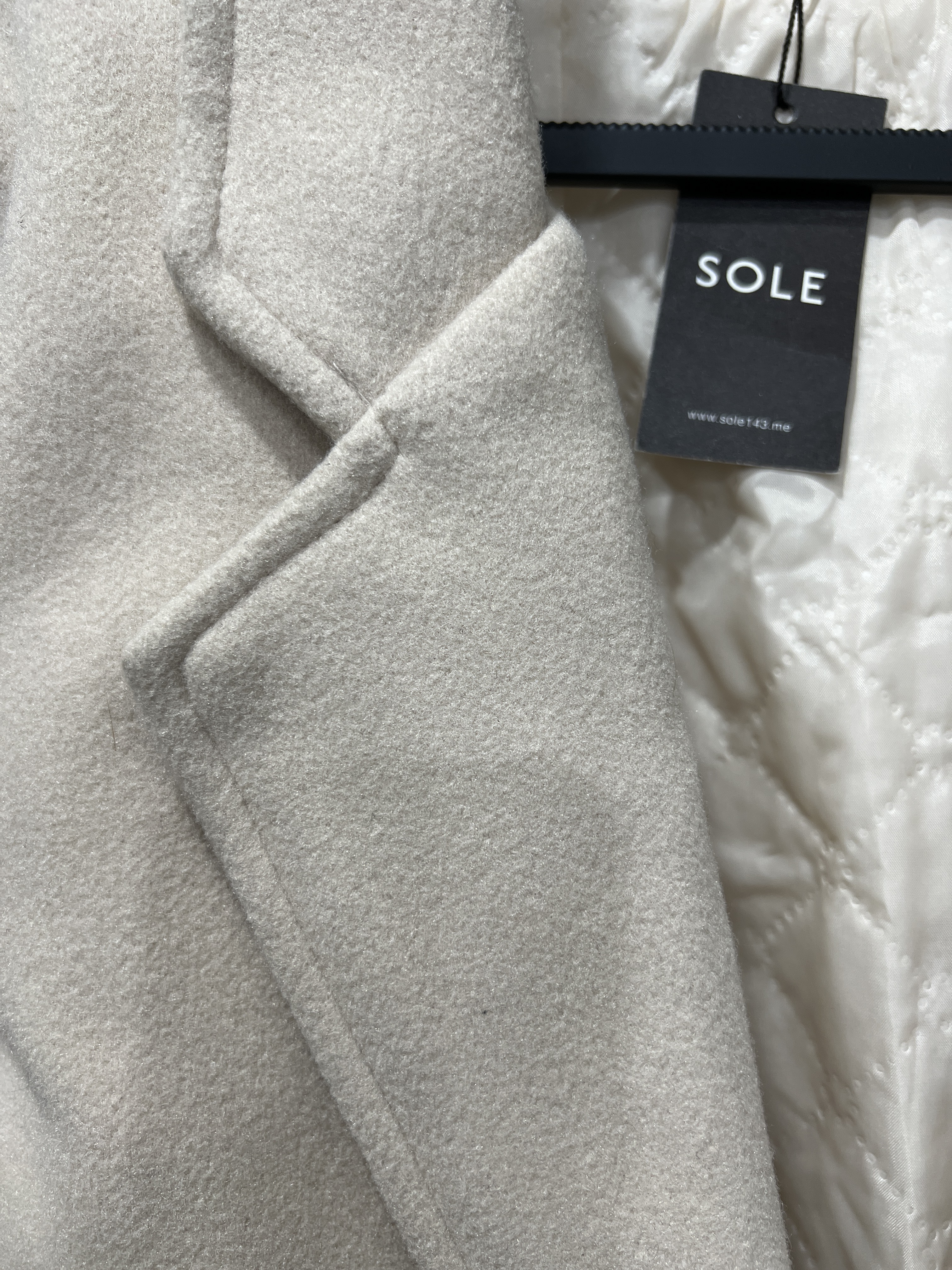 奶油色開襟毛呢大衣