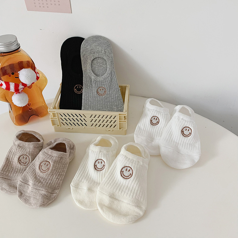 [3 FOR RM10] Smiley Face Non-Slip Boat Socks