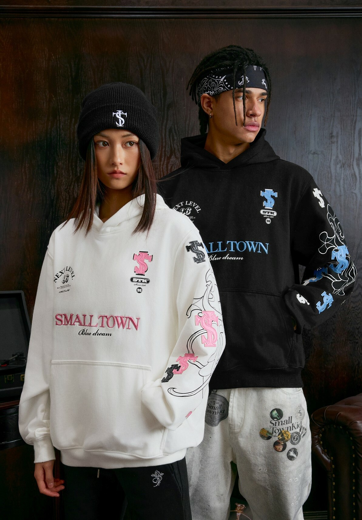 STK SmallTownKid 十字貼布 帽T