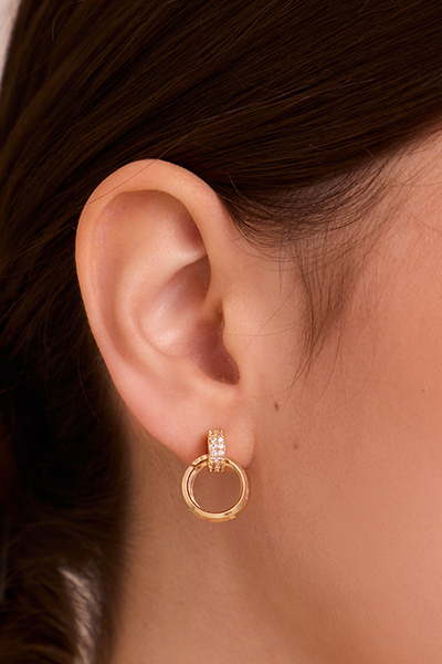 輕奢環扣。銀針耳環