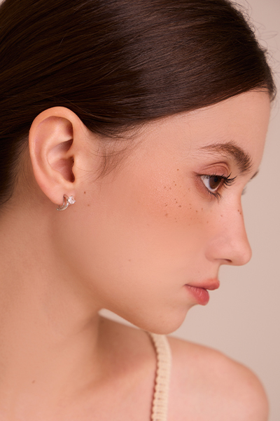 單鑽之星 。夾式耳環 (銀)