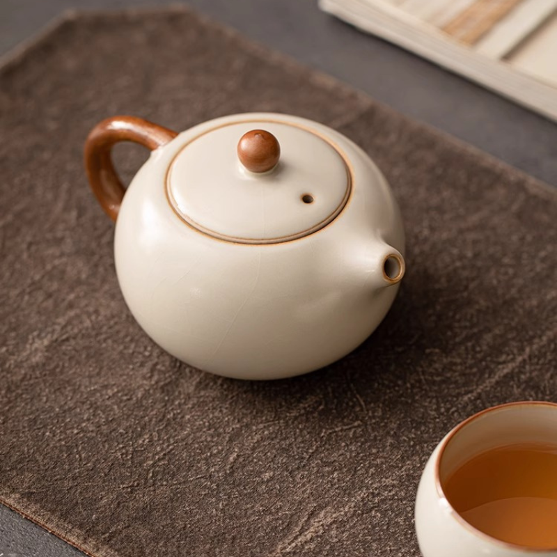 米黃汝窯西施壺