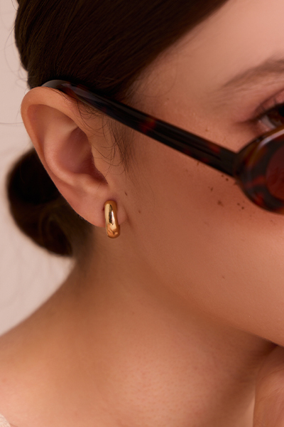 C形小圈。夾式耳環