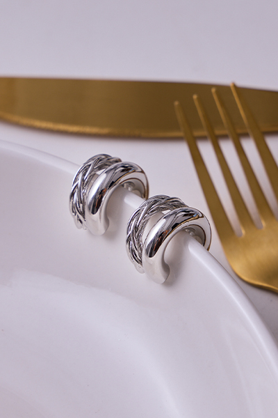 圈圈麻花。針式耳環(銀)