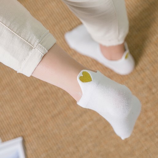 [3 FOR RM10] Embroidered Heart Ankle Socks