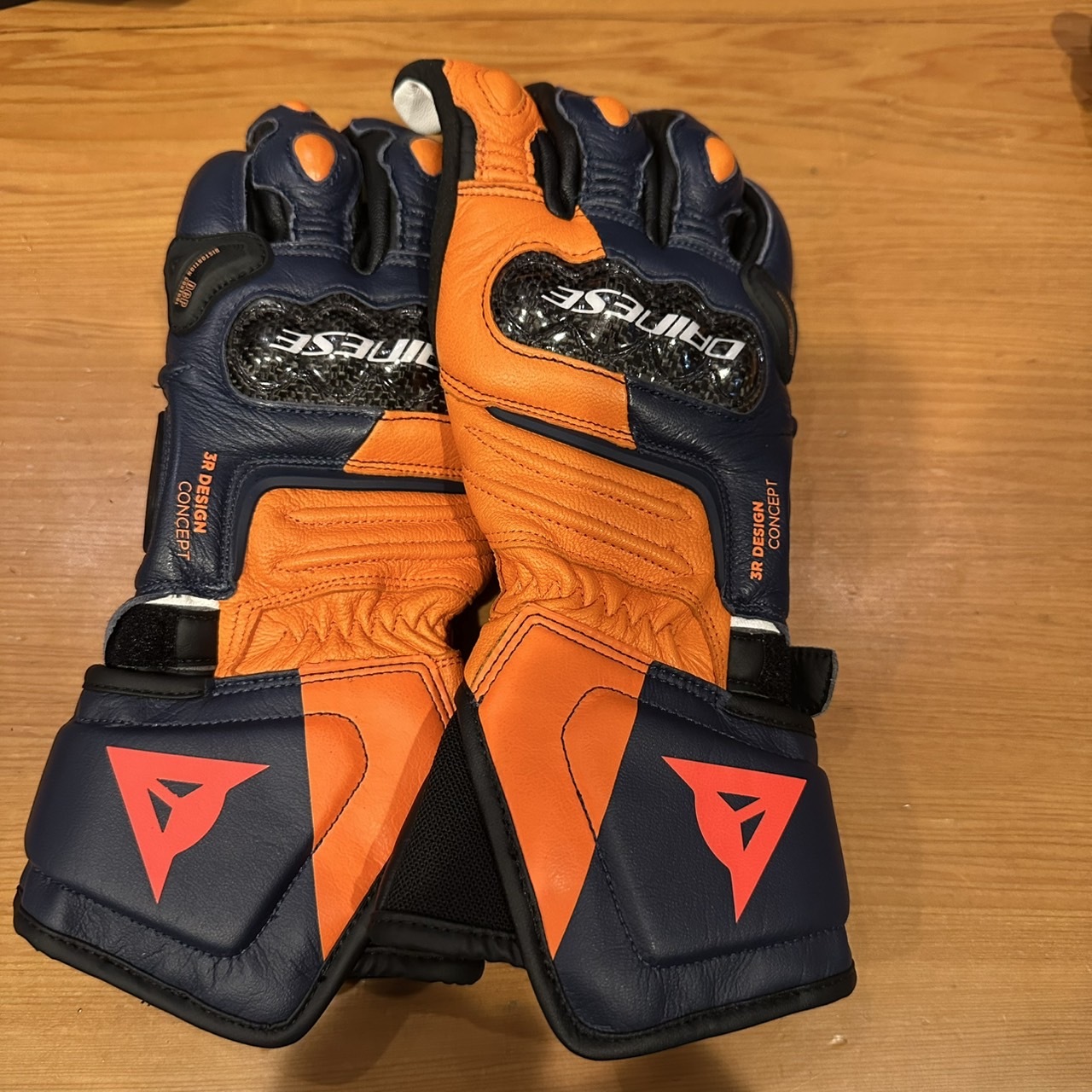 DAINESE  CARBON 3 LONG 防摔真皮碳纖維長版手套 藍橘紅款
