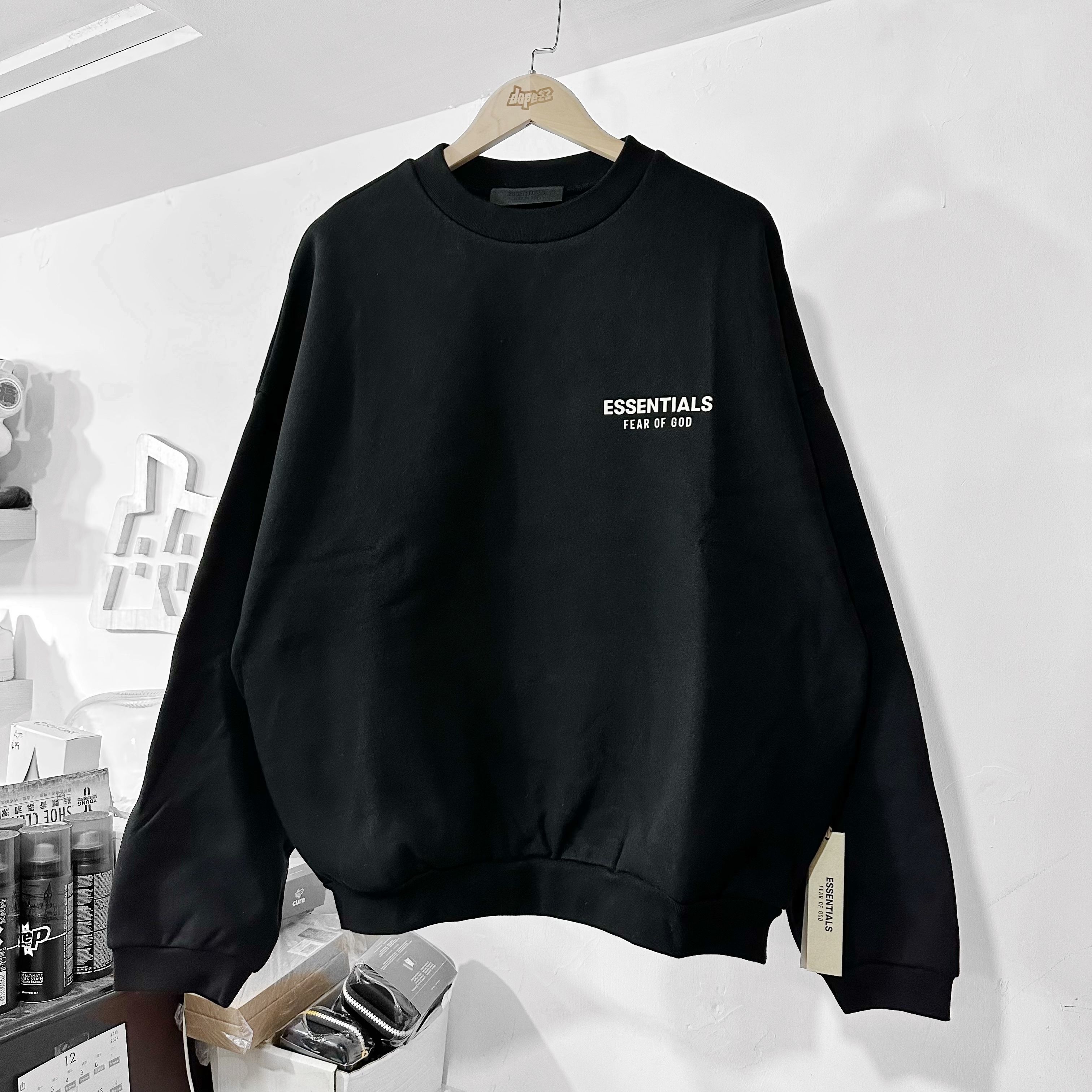 Fear of God Essentials FW24 FLEECE CREWNECK (Black)