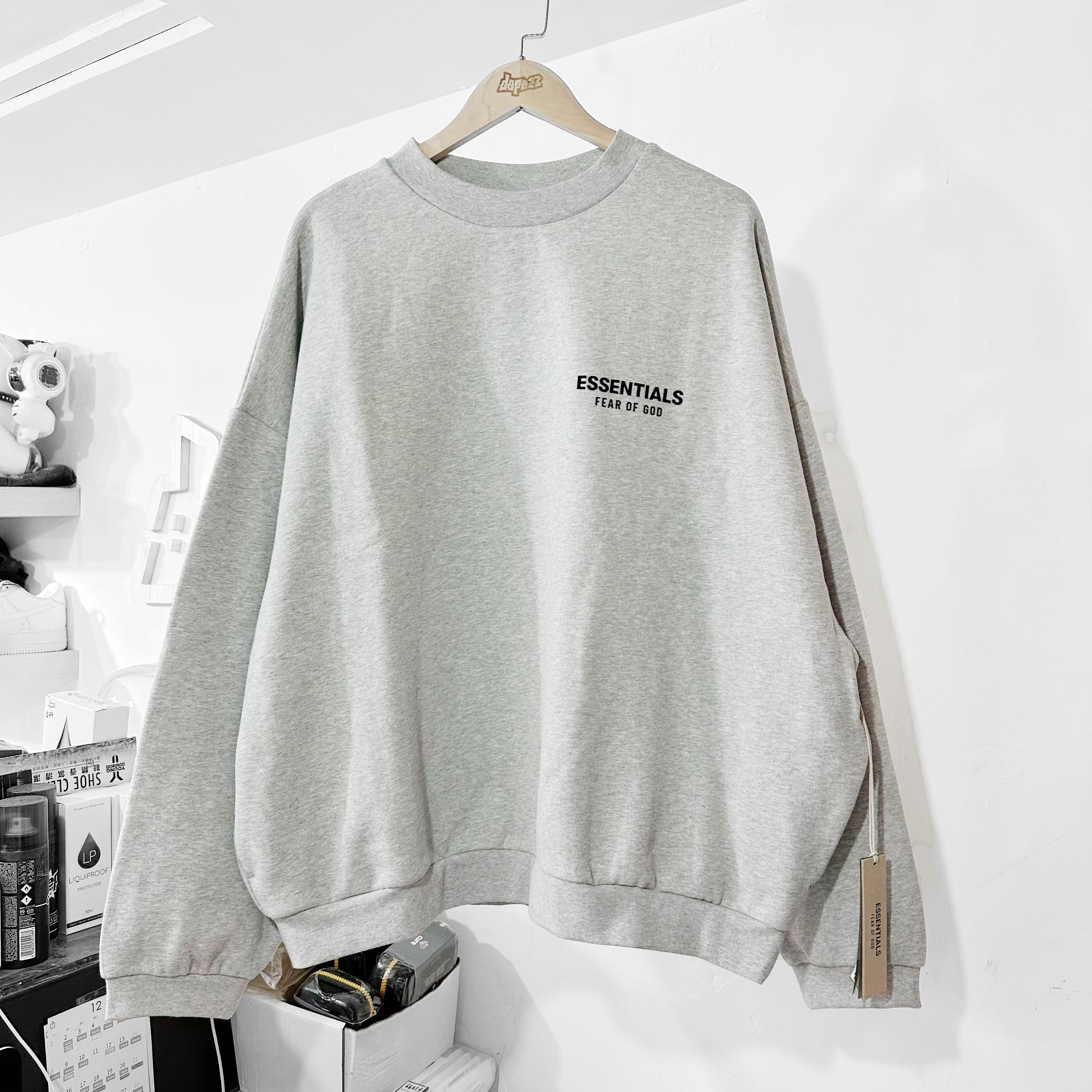 Fear of God Essentials FW24 FLEECE CREWNECK (Light Heather Gray)