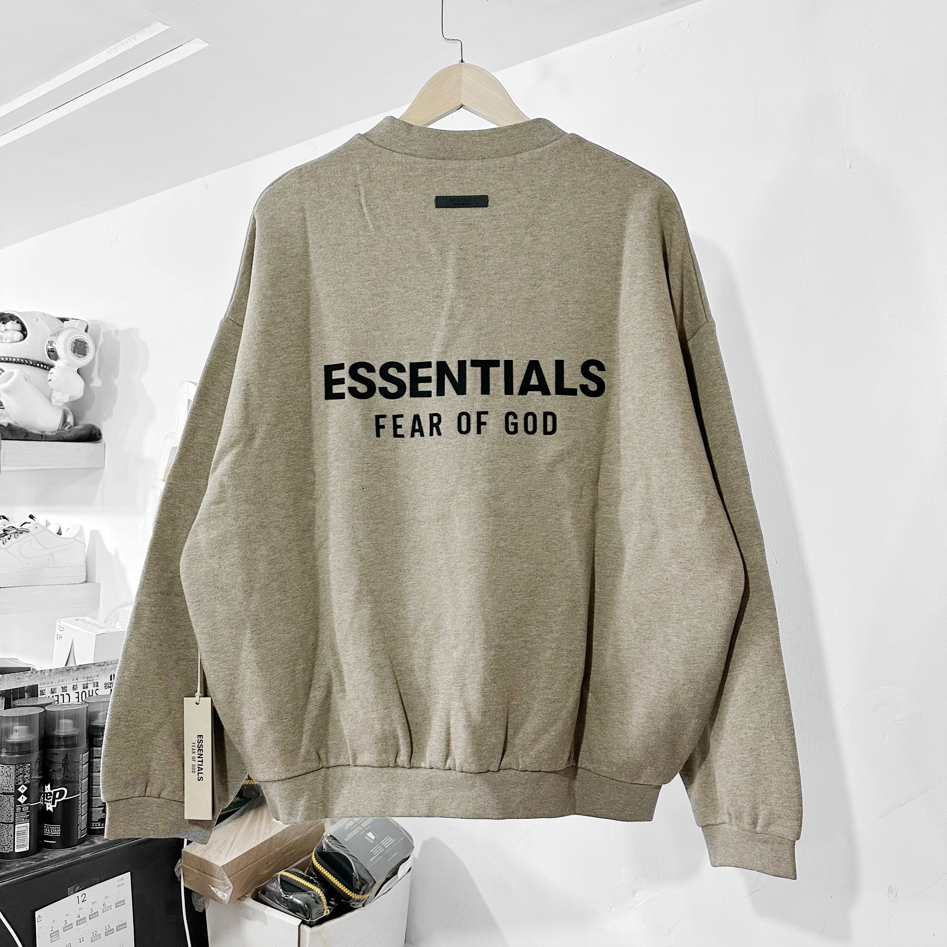 Fear of God Essentials FW24 FLEECE CREWNECK (Heather Grey) 深灰