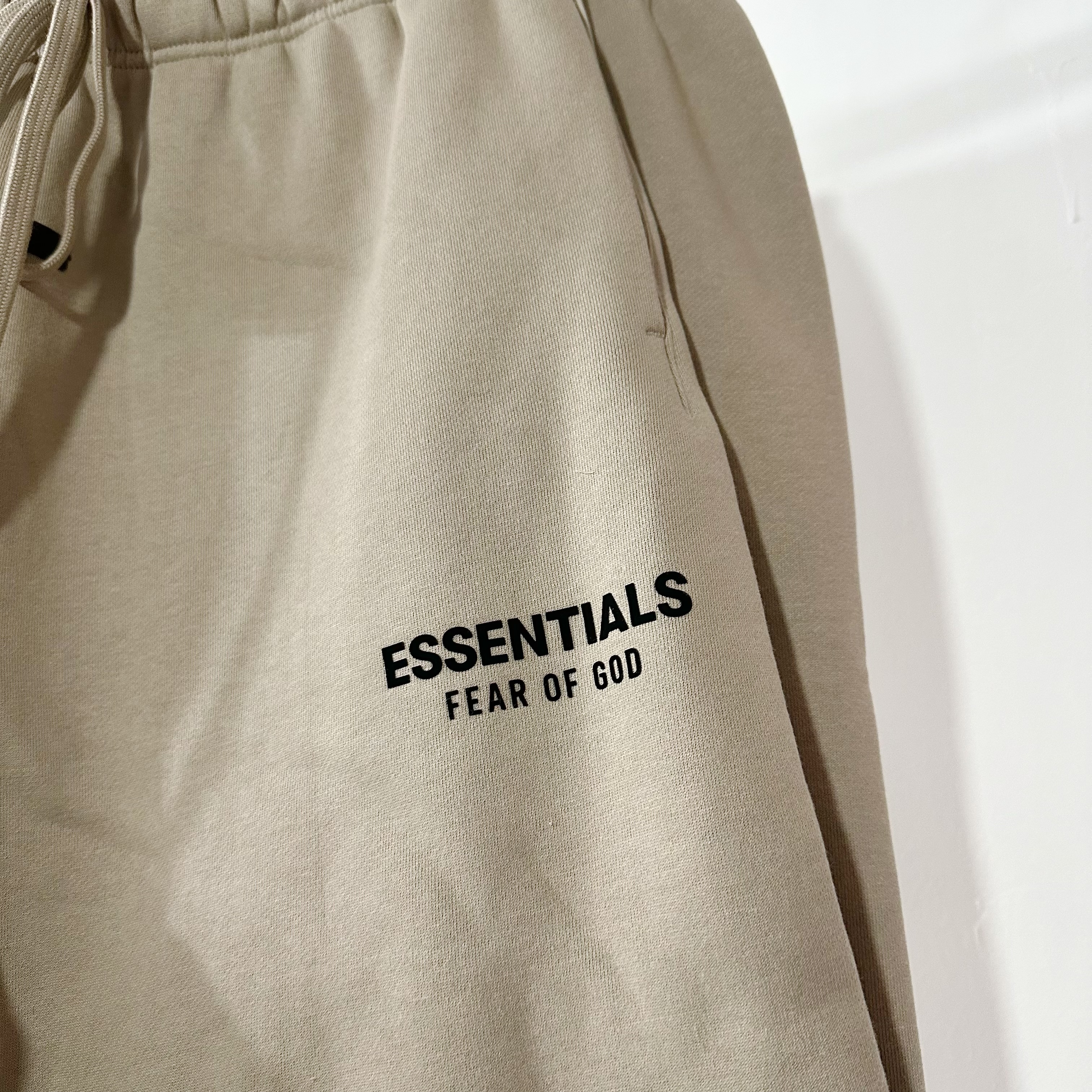 Fear of God Essentials FW24 Fleece Essential Sweatpants Desert Sand