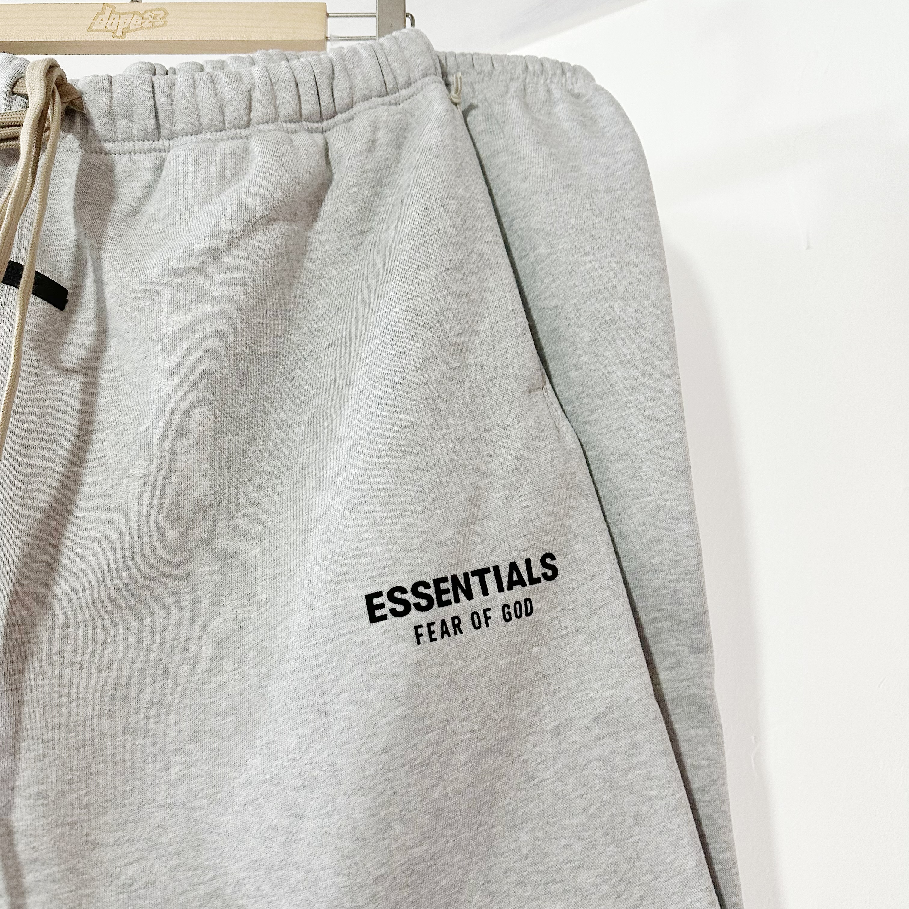 Fear of God Essentials FW24 Fleece Essential Sweatpants  Light Heather Gray |淺灰