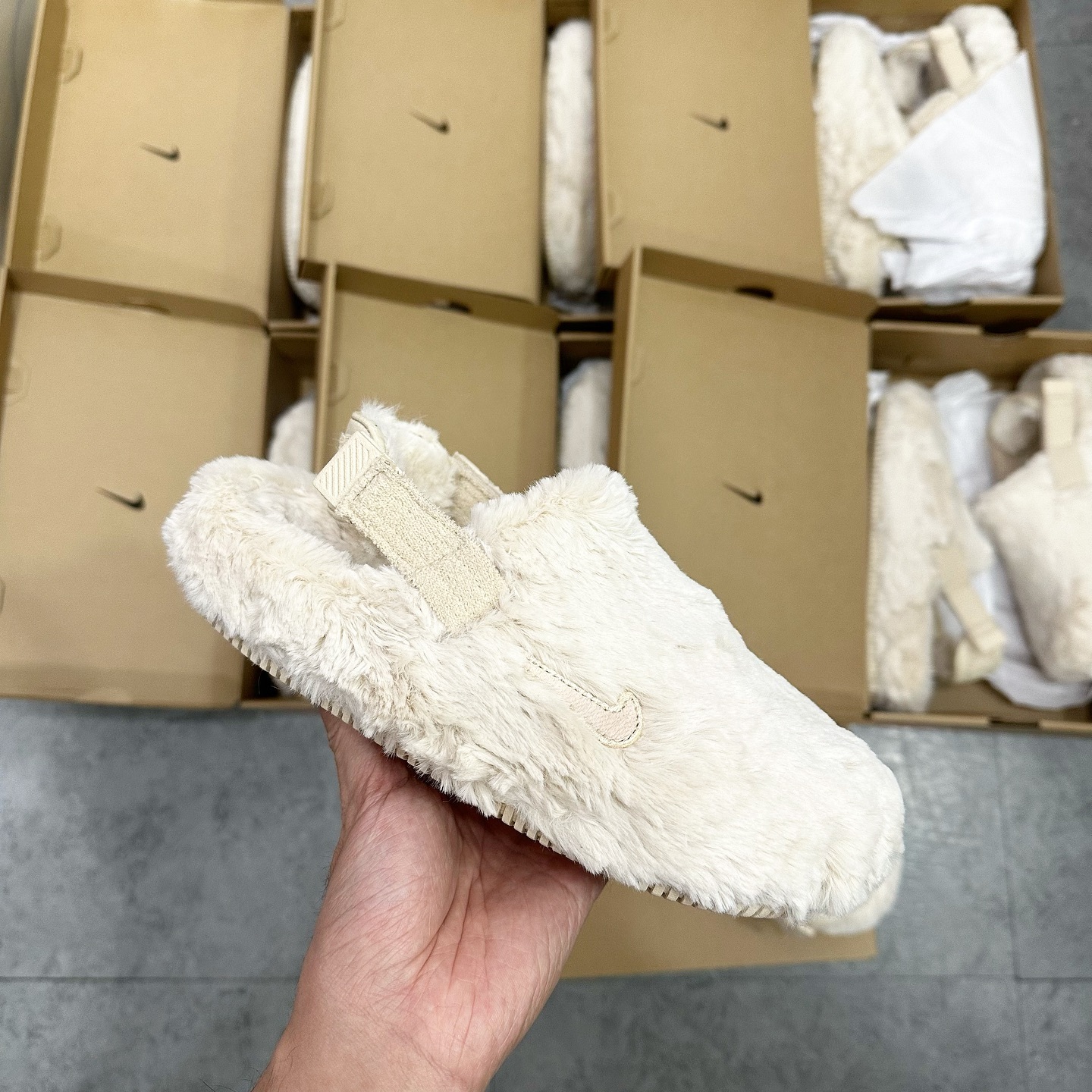 Nike Calm Mule SE 米白色/黑色 毛絨絨穆勒涼鞋 FZ3118-100 FZ3118-001