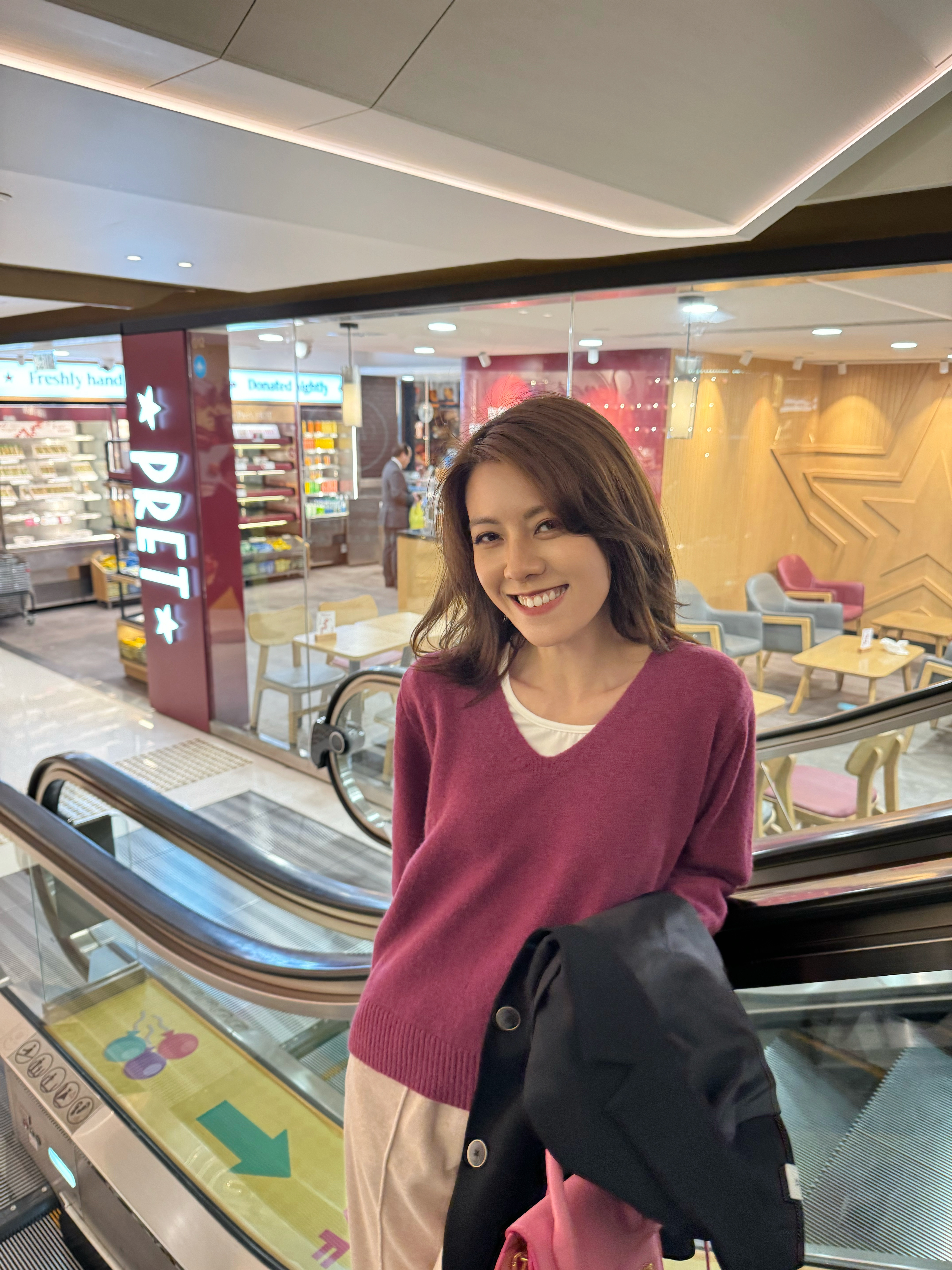 V-Neck Cashmere-Blend Jumper (with Shirt Collar)_KN2412L36