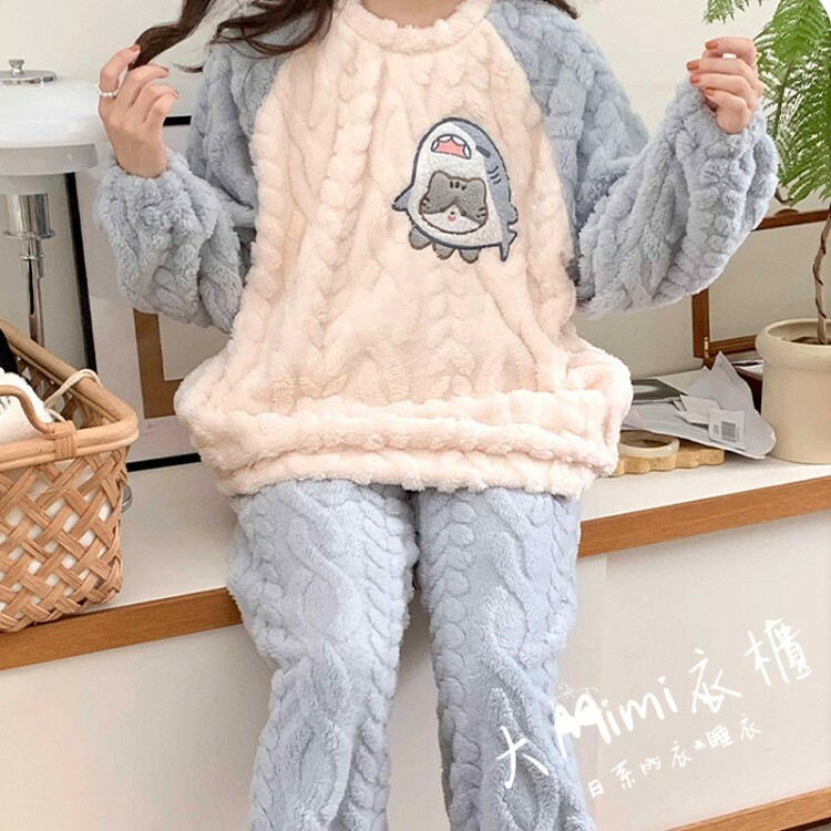 🔥暖呼呼系列-鯊魚貓法蘭絨睡衣