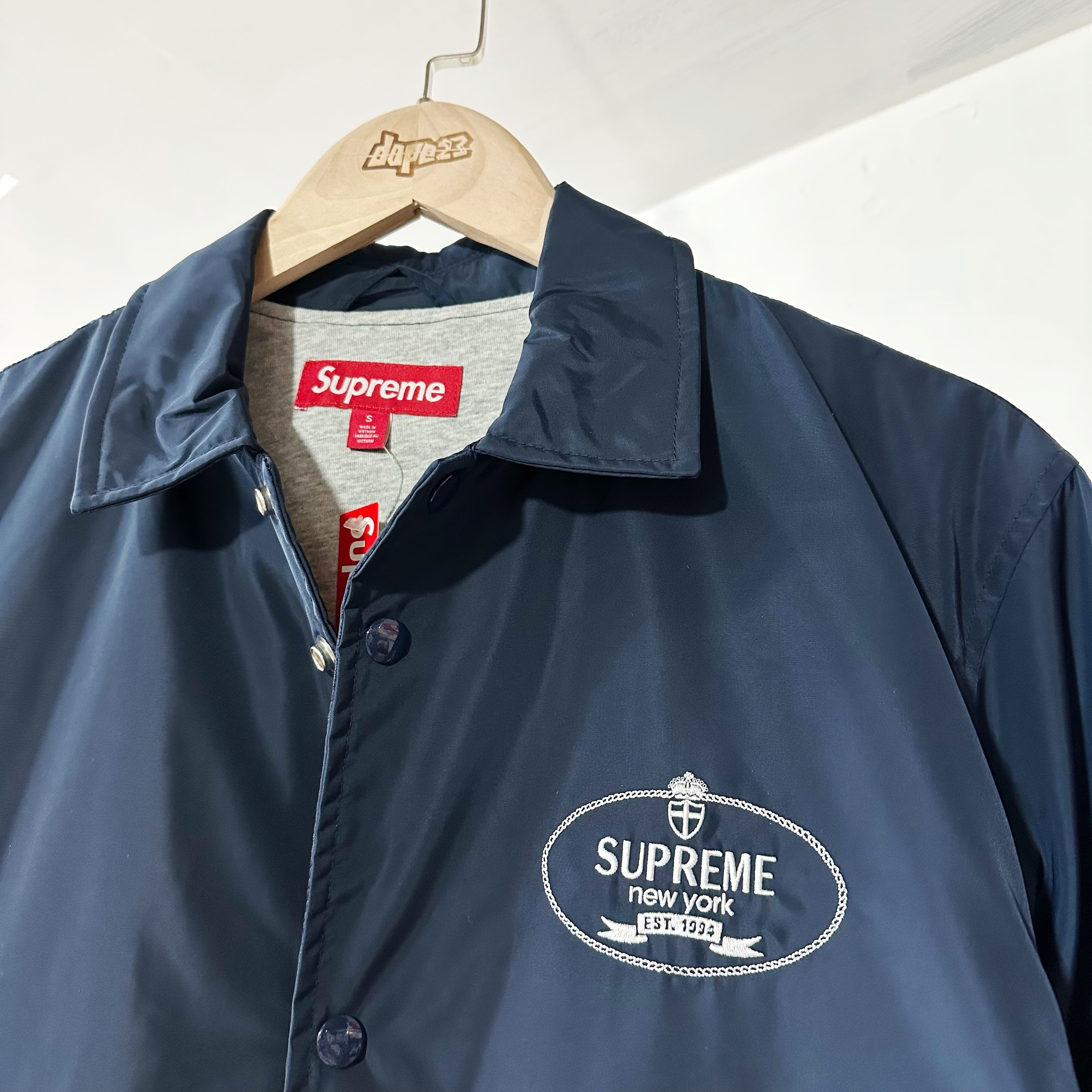 Supreme FW24 Crest Coaches Jacket Navy 深藍