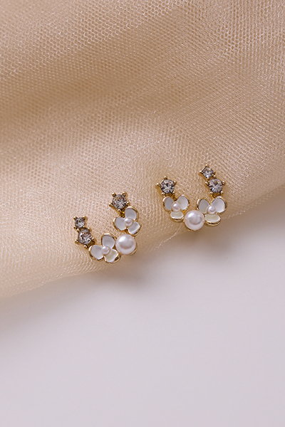 珍珠百花鋯石。夾式耳環