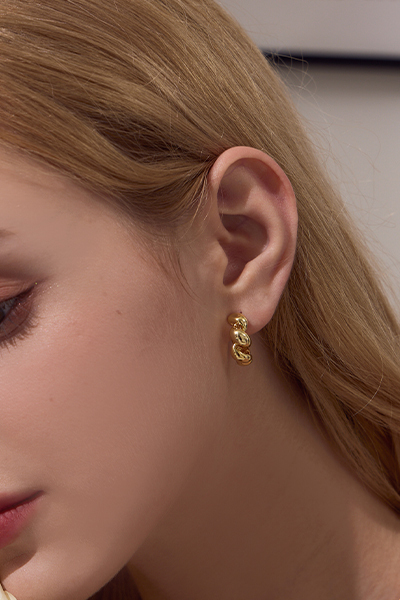 小麻花。夾式耳環