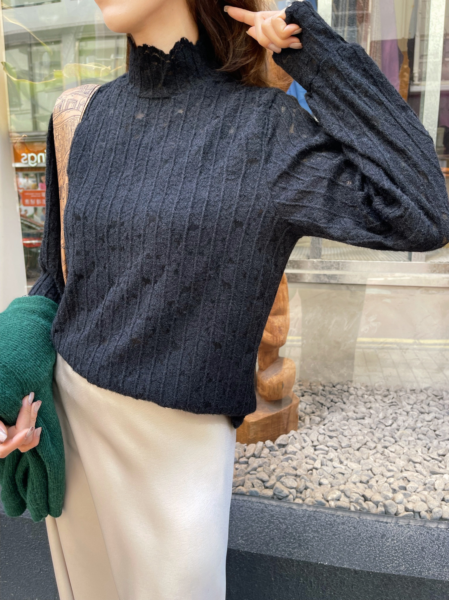 Turtleneck Lace Puff Sleeve Top_TP2312L06