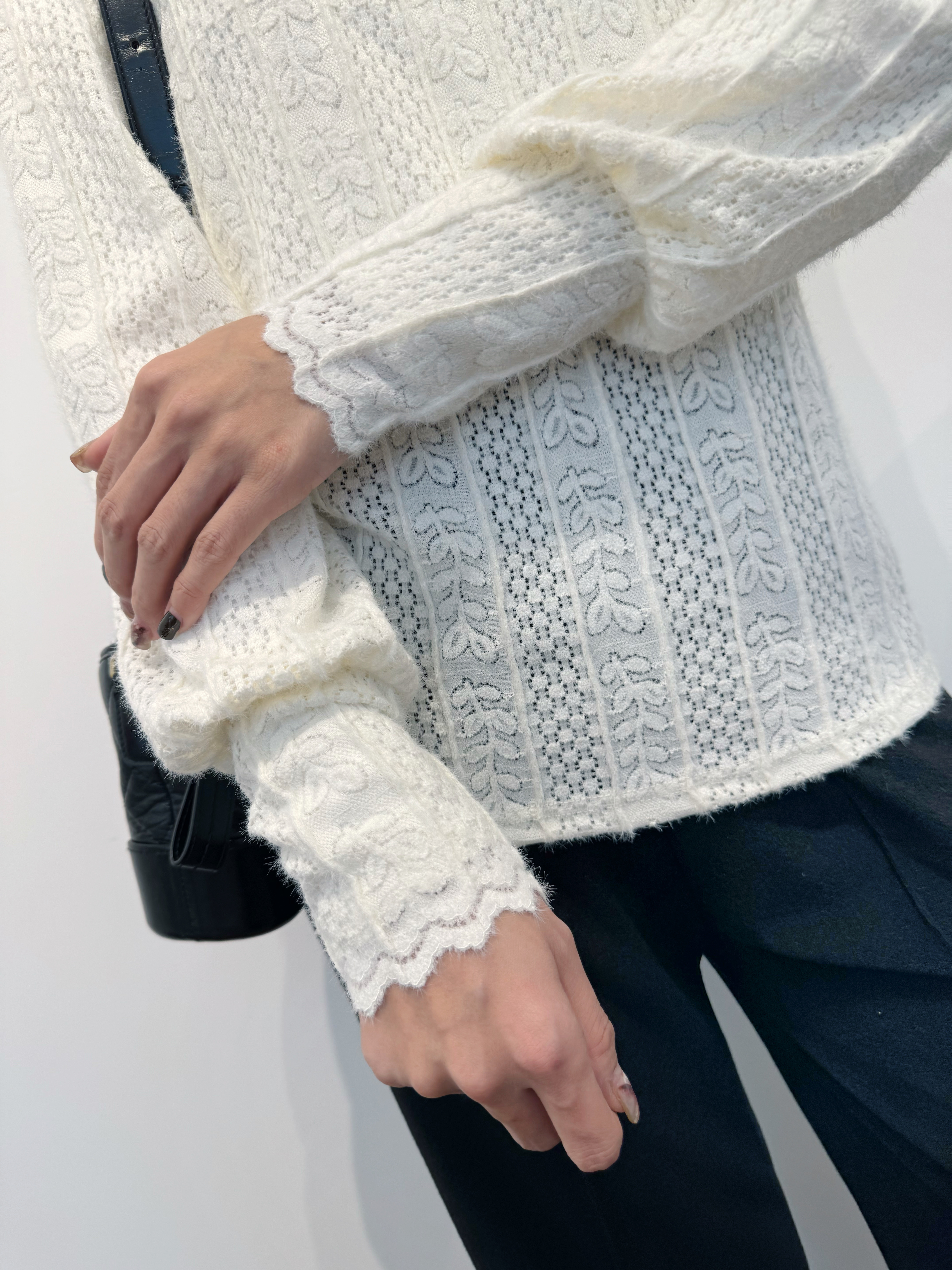 Turtleneck Lace Puff Sleeve Top_TP2312L06