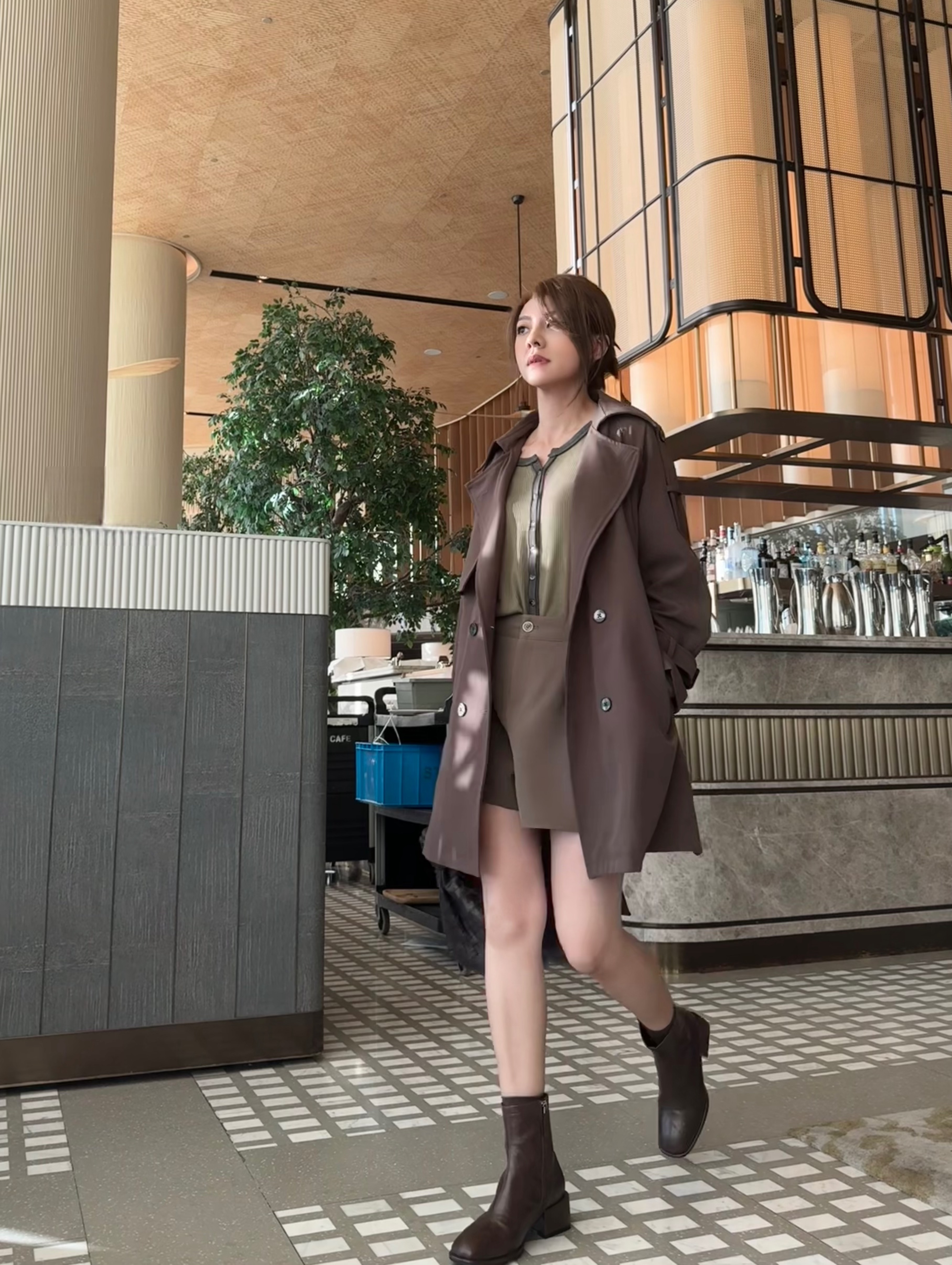 Double-Breasted Belted Trench Coat_CO2412L40