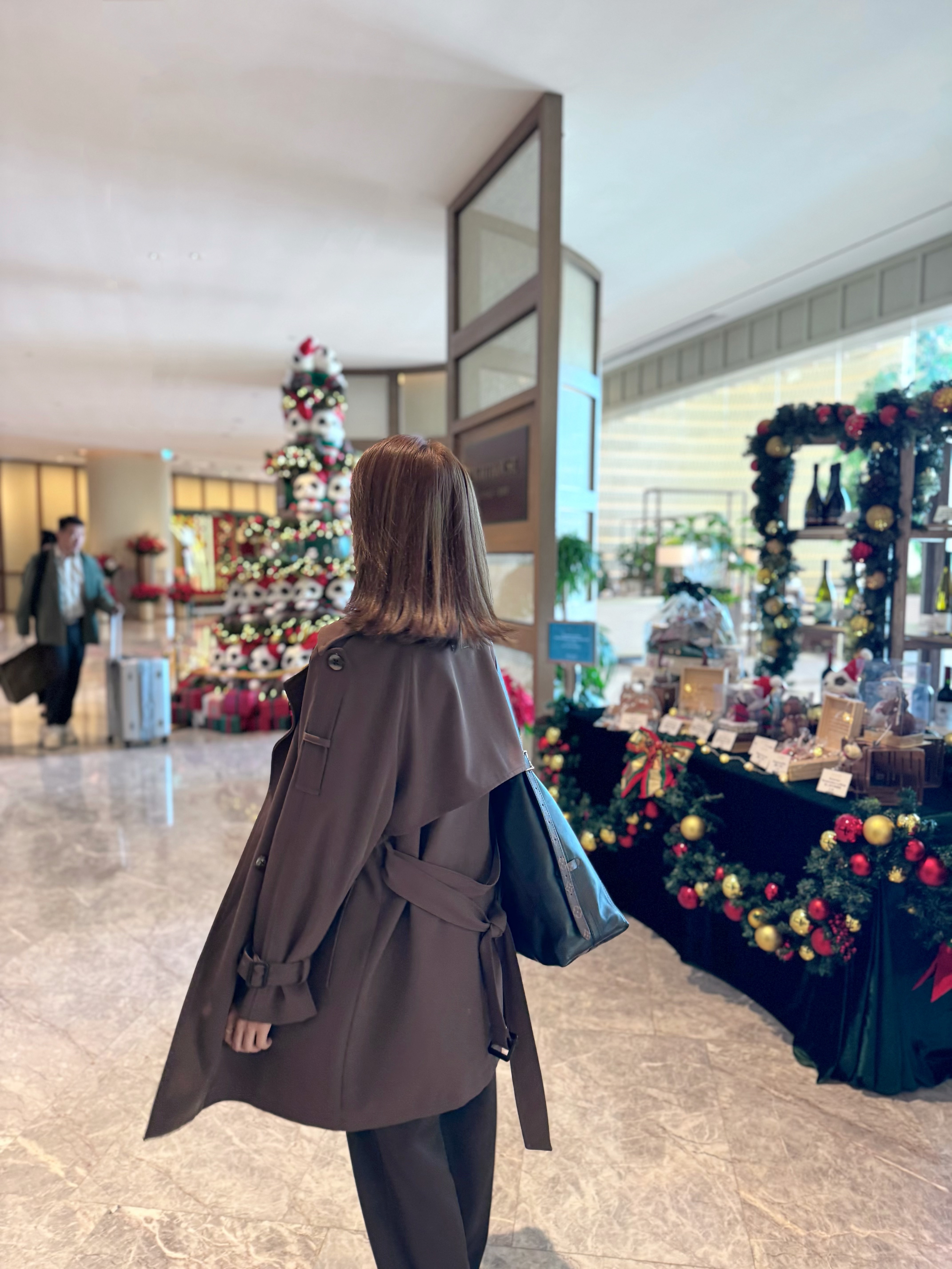 Double-Breasted Belted Trench Coat_CO2412L40