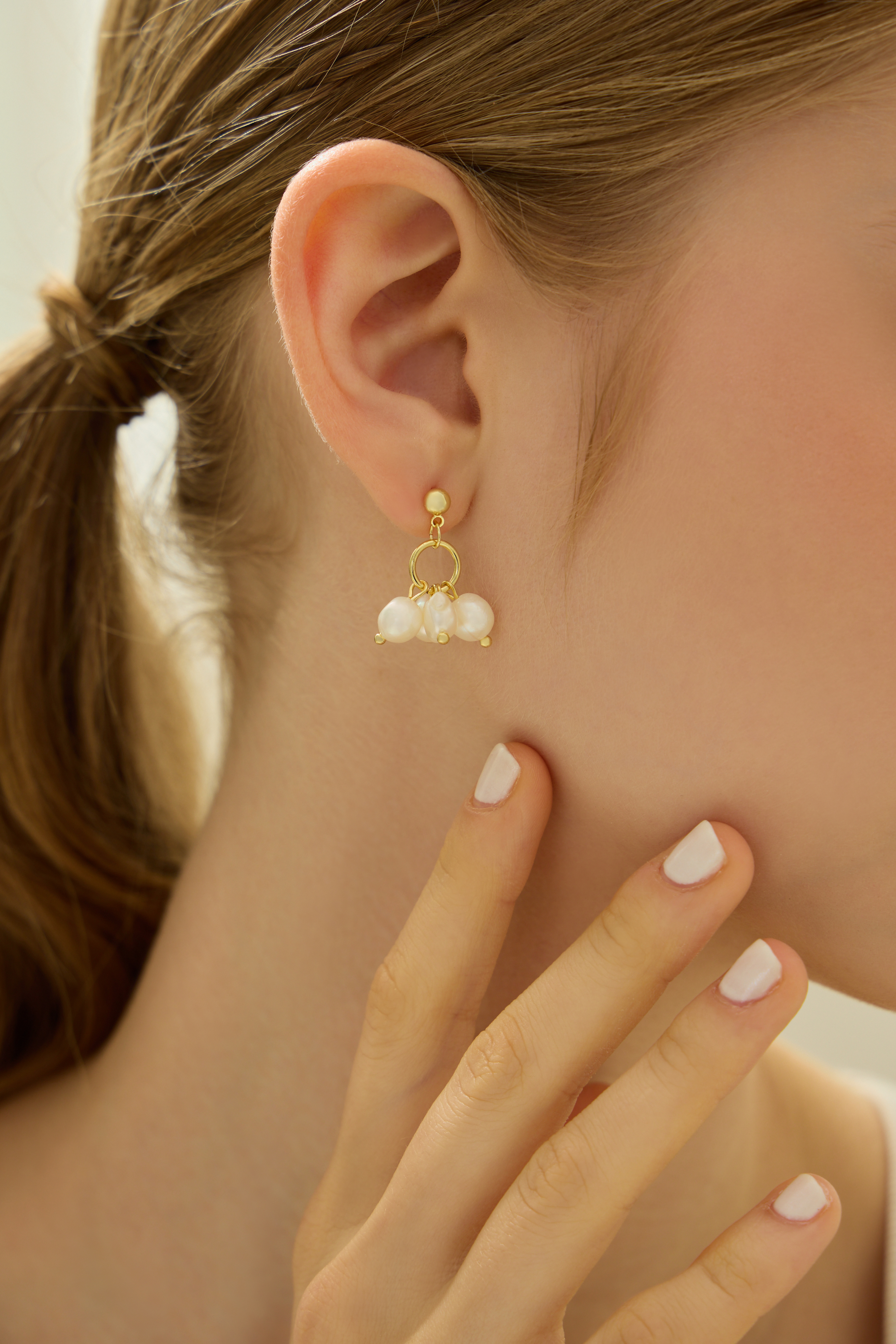 法式設計串織珍珠。銀針耳環