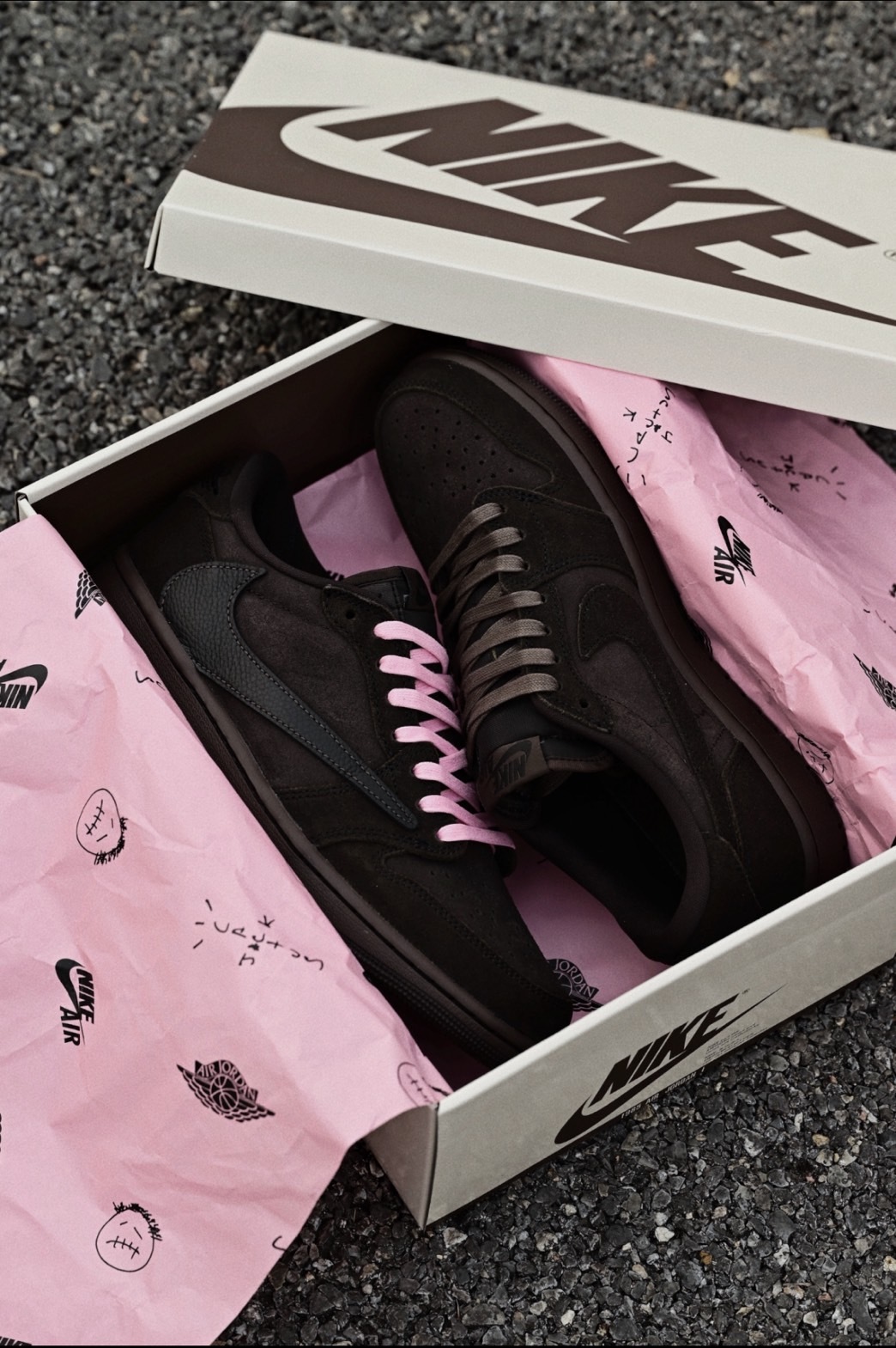 <快速出貨> Travis Scott x Air Jordan 1 Low OG “Velvet Brown” 黑棕 天鵝絨摩卡 倒鉤