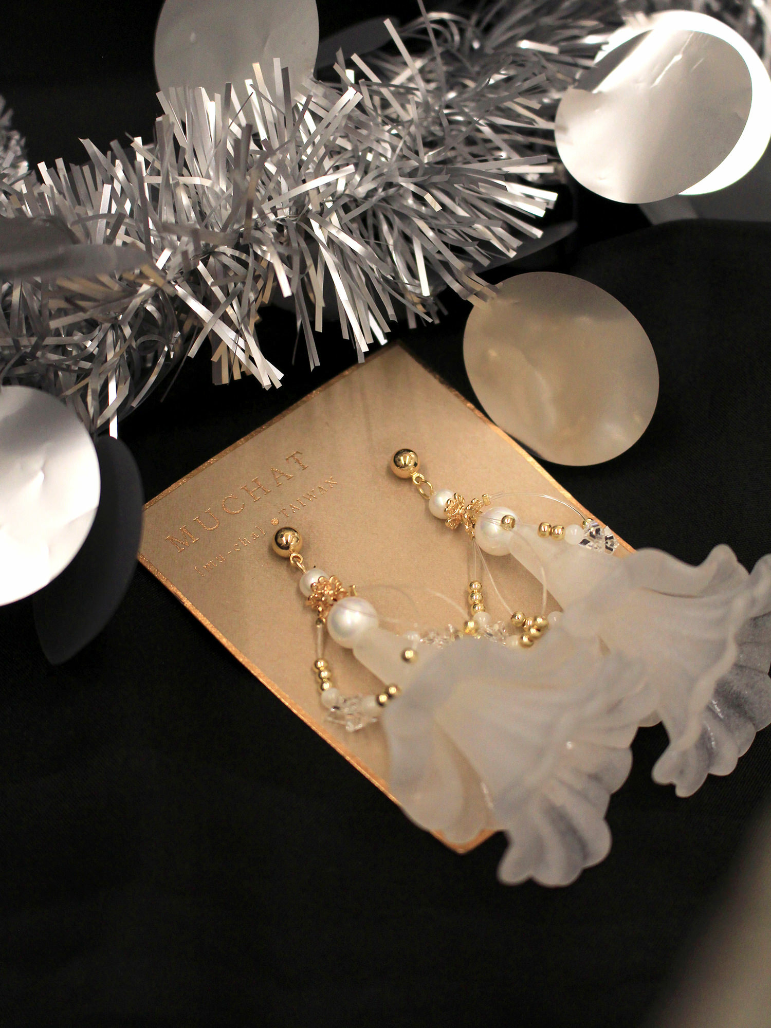 第二支舞。MUCHAT手作14+18KGP貝殼珠雙層花朵純銀針耳環