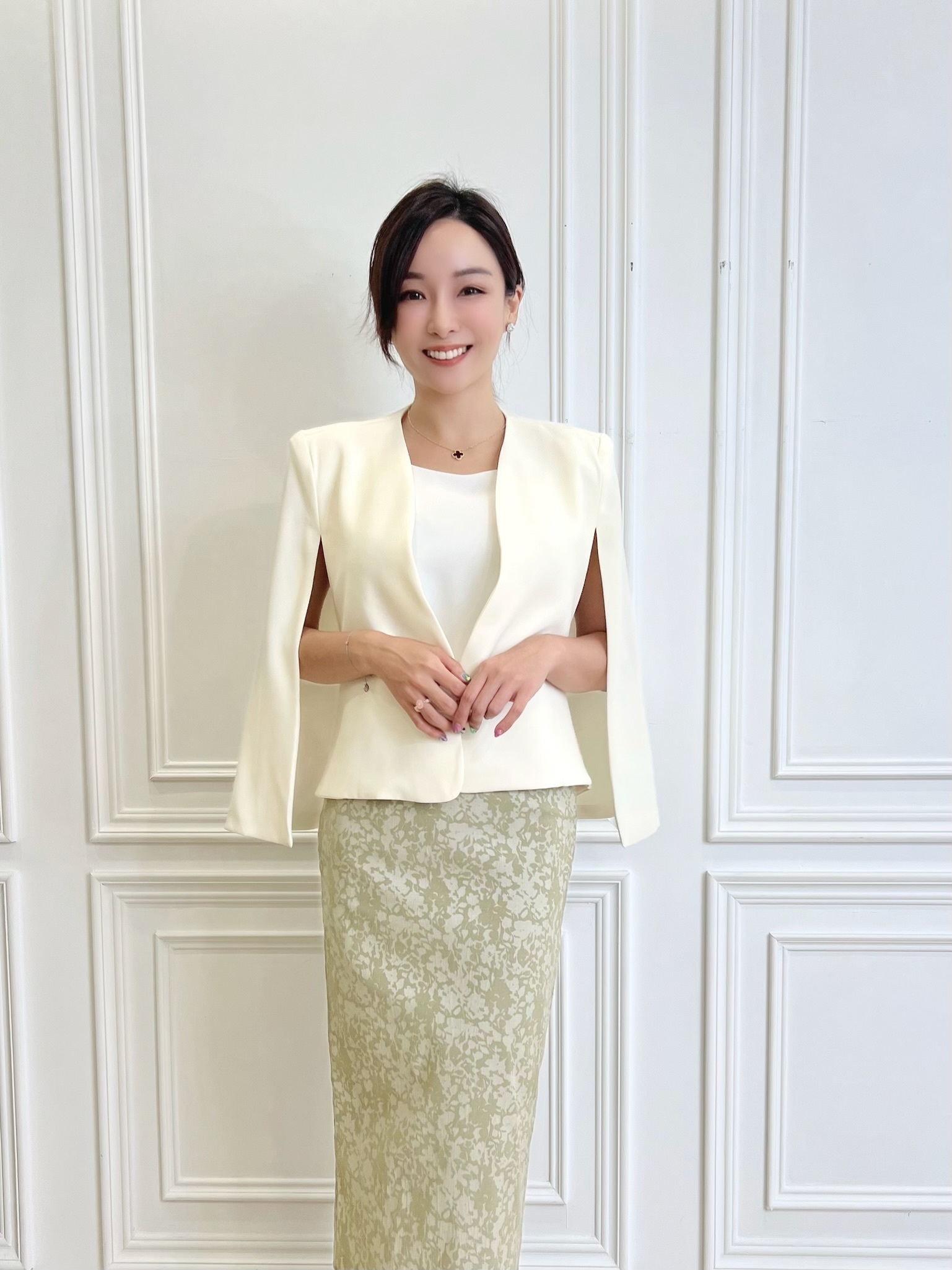 絕美優雅刺繡合身裙