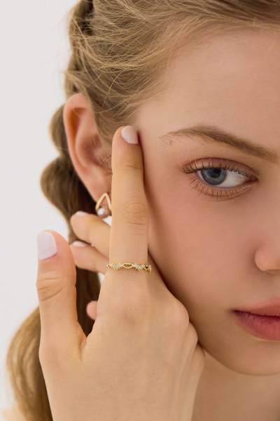 華麗鏤空鋯石戒指